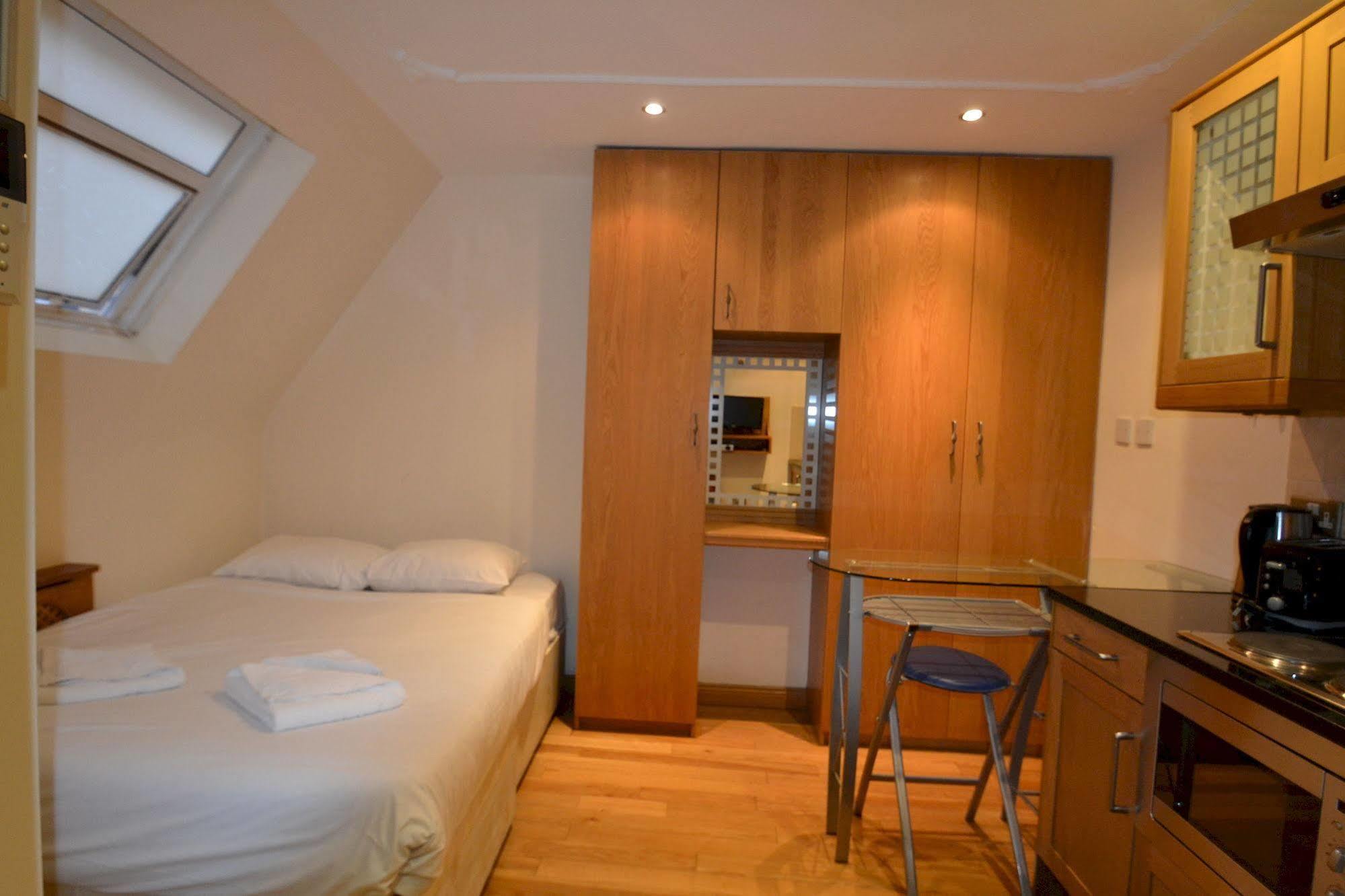 Hyde Park Suites Лондон Екстер'єр фото