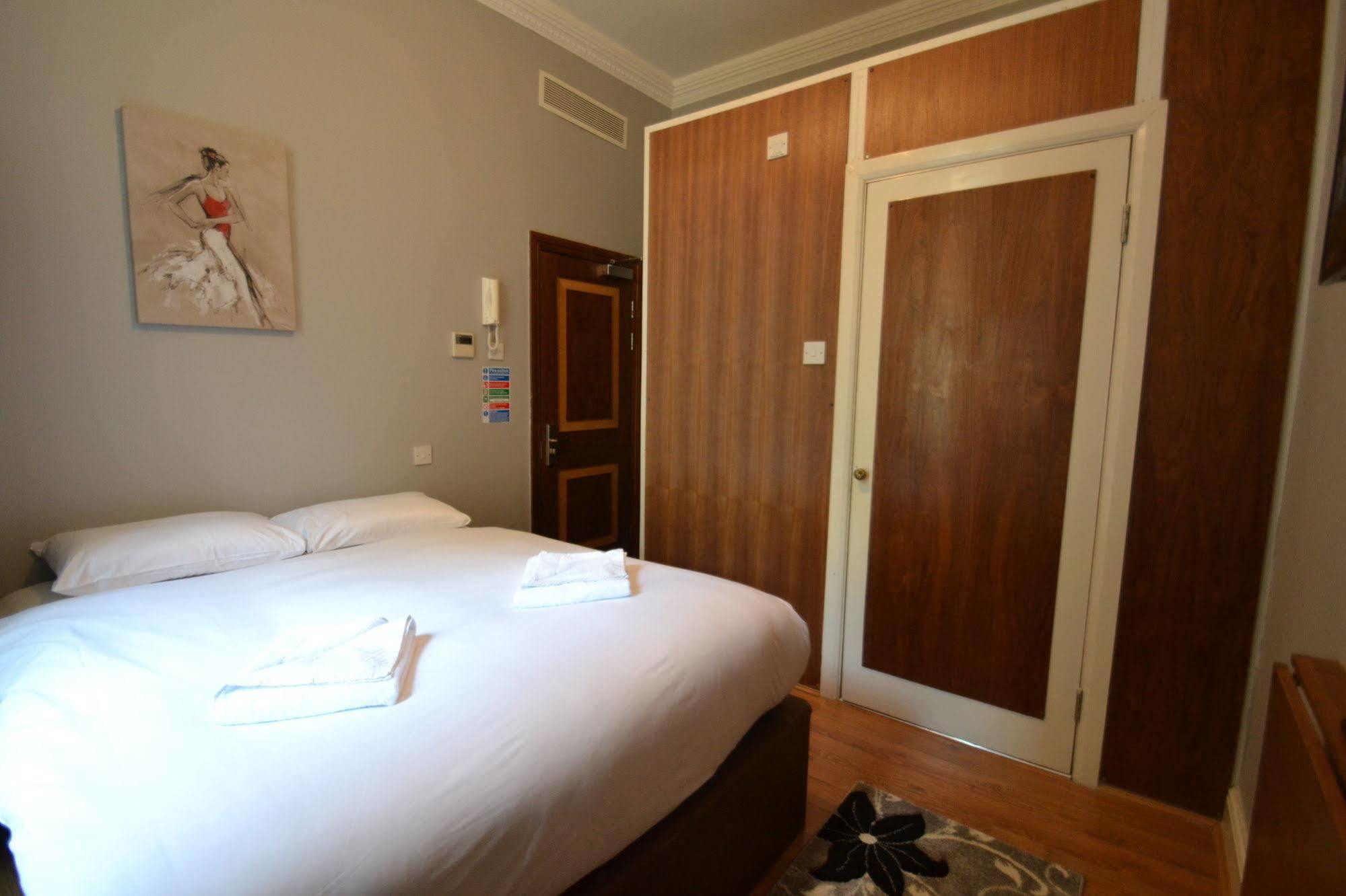 Hyde Park Suites Лондон Екстер'єр фото
